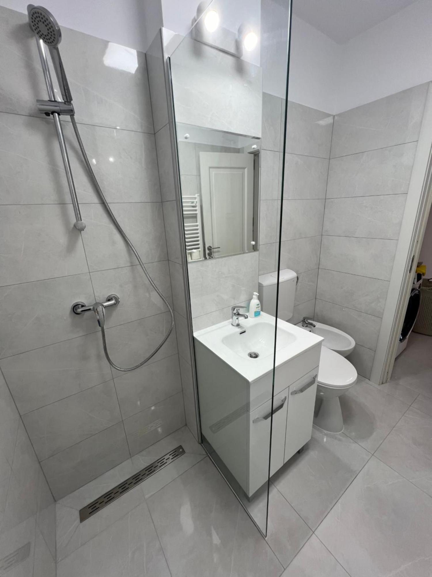 Apartament Centru Apartment Ramnicu Valcea Exterior photo
